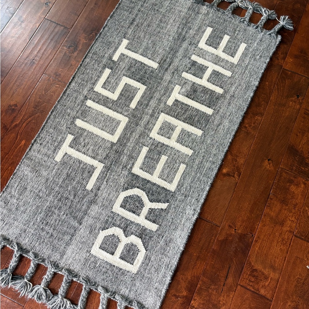 Gray and White 'Just Breathe' Rug